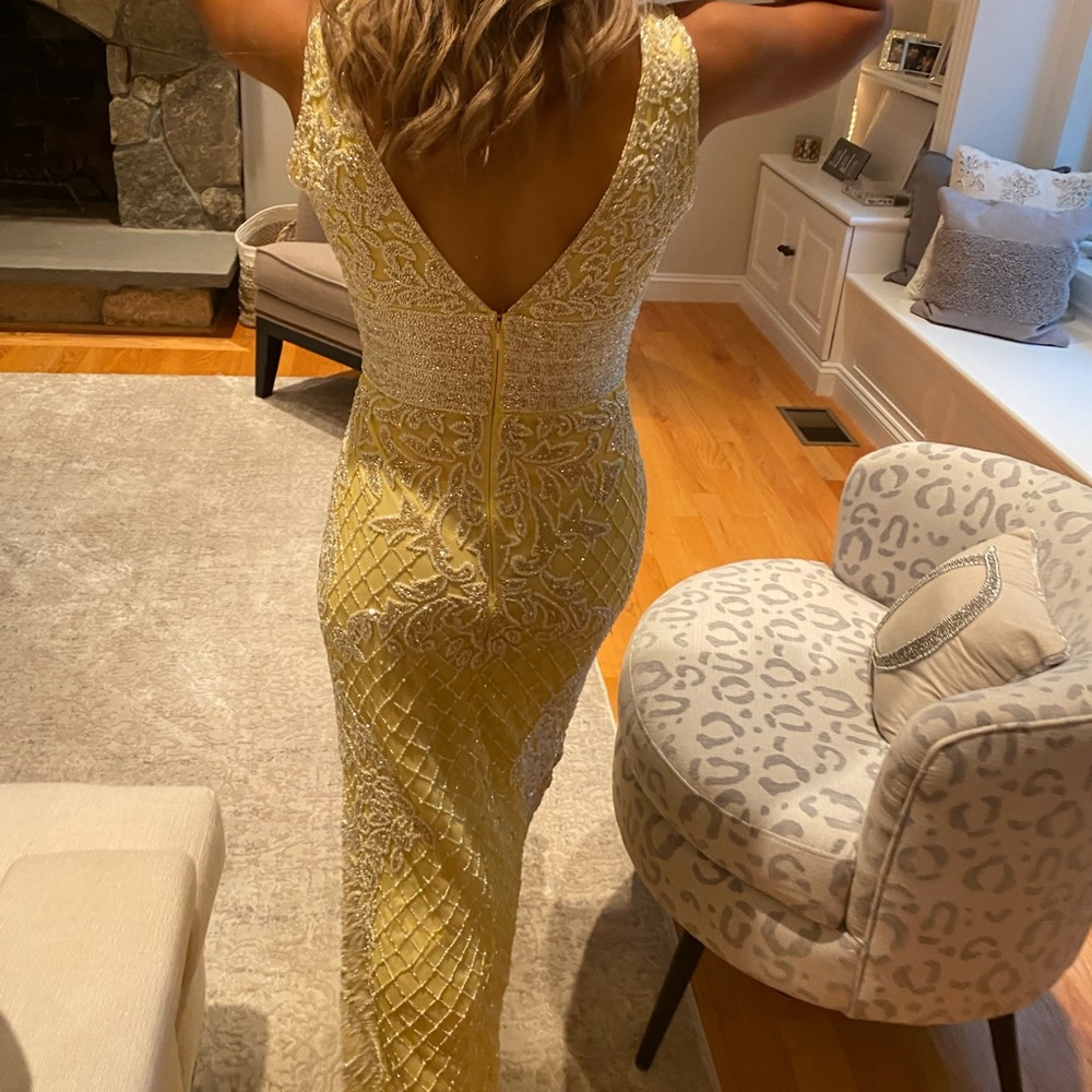Prom dress - Picture 2 of 3